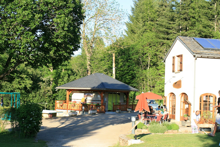 Camping La Cascade *** à Meyrueis