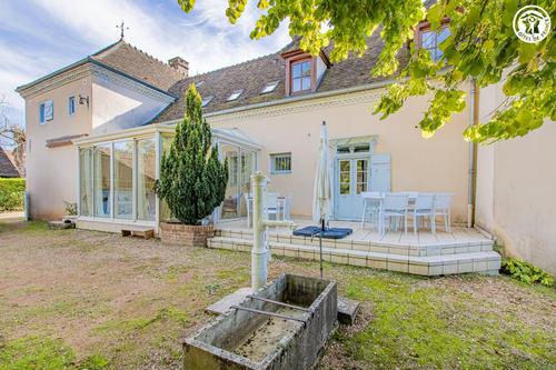 la Demeure de l'Intendant à Saint Etienne En Bresse