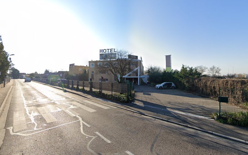 Hôtel Akena à Saint-Priest