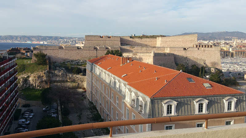 Studio Meublé AGACHADOU à Marseille