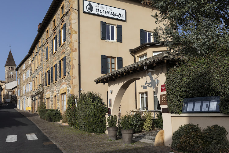 Auberge de Clochemerle Hôtel-spa privatif & Restaurant Gastronomique à Vaux-en-Beaujolais