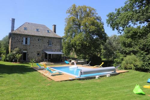 Le gîte du pont d Auze à Anglards-de-Salers