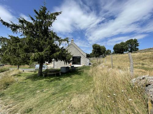 L'Oustal 2/3 personnes à Montgrousset à Nasbinals