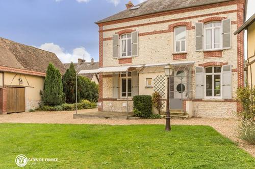 La ferme aux hirondelles à Fontaine Sous Jouy