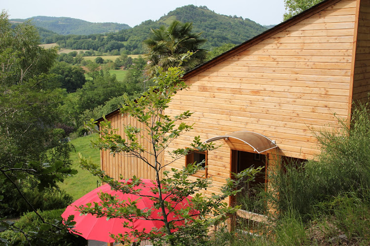 La maisonnette en bois à Sébrazac