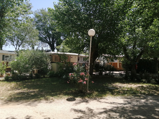 Camping Municipal du Lac à Besse-sur-Issole