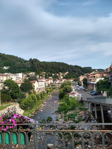 Camping au fil de la Volane à Vals-les-Bains