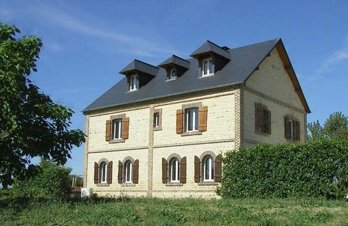 Les Maisons Rouges à Beuvron En Auge