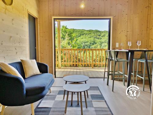 Chalet 23 Le Moulin, Camping de Coupeau, 4 personnes à Saint-Berthevin