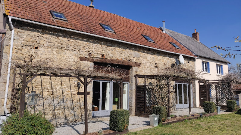 Gites et Alpagas Chez Paille à Cressat