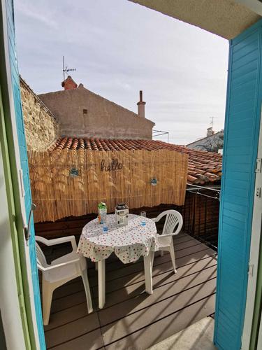 Côté Cour-Terrasse à Molitg-Les-Bains