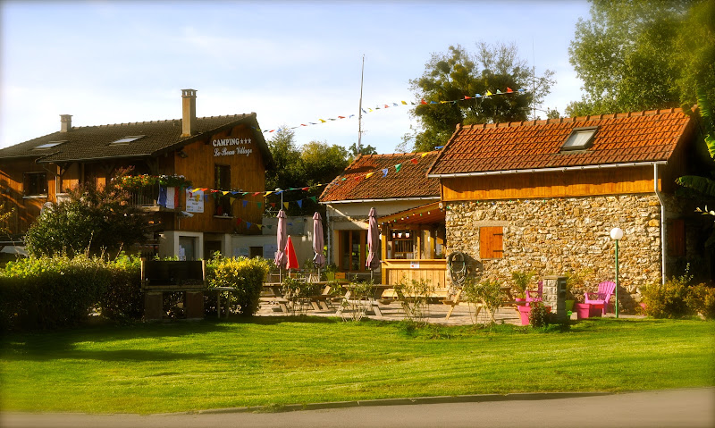 Camping Paris Beautiful Village à Villiers-sur-Orge