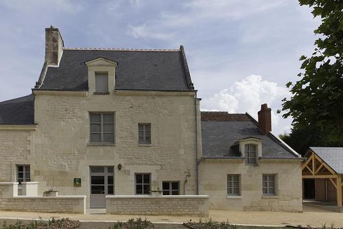 Le Pas des Vignes à Savigny En Veron