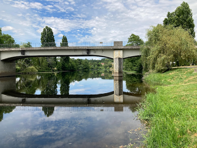 Camping Les Bords de Creuse à Yzeures-sur-Creuse