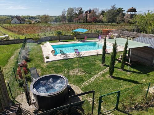 LE GRAND BROQUET gîte avec piscine, sauna & bain nordique – jusqu’à 24 pers à Le Menoux