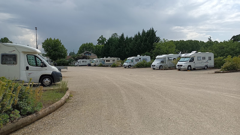 Aire de camping-cars des Berges du Tarn à Moissac