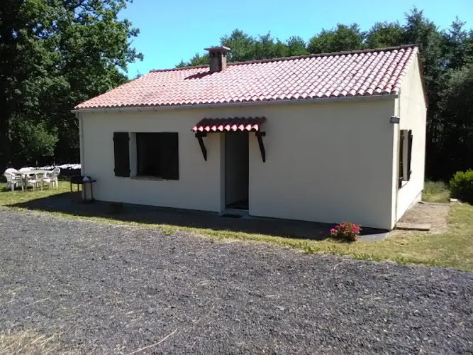 Gîte du Bois des Noisettes à Bromont-Lamothe