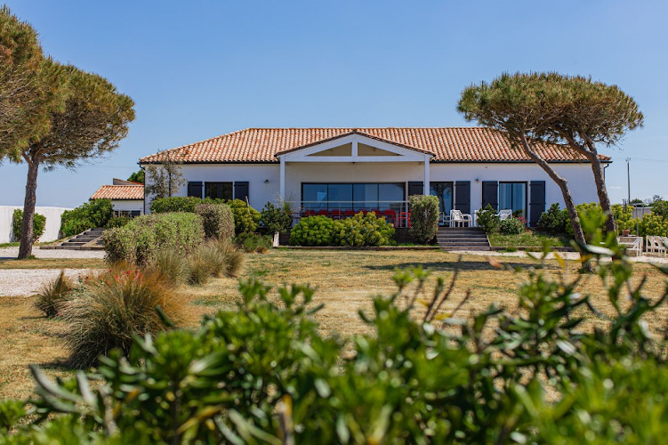 Villa La Sardane chambres d hôtes à L'Houmeau