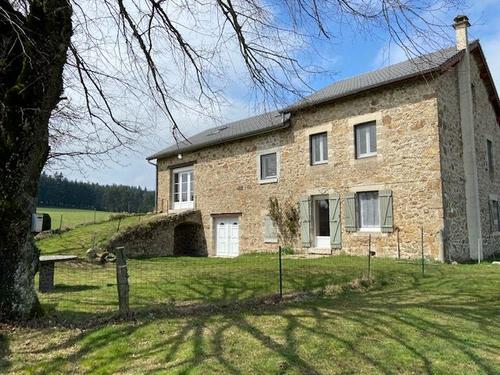 La ferme des Augiers à Saint-Jeures