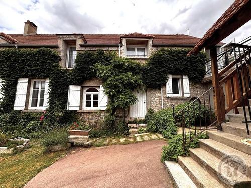 La ferme du Touchet, côté cour à ETRECHY
