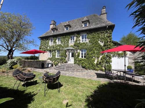 La Maison du Bonheur Cantalien à Saint Cirgues De Malbert