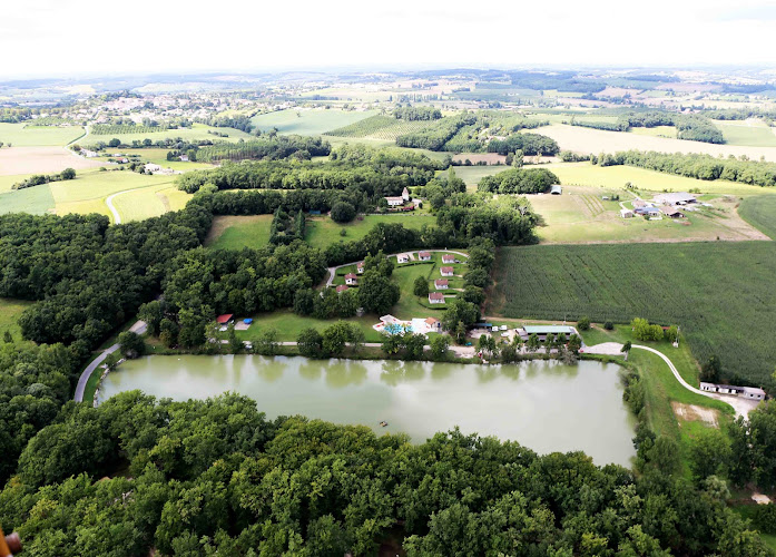 Camping du Lac à Cancon