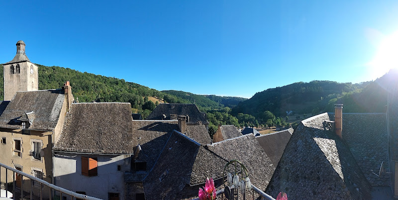 The Tower of Chaplains à Saint-Chély-d'Aubrac