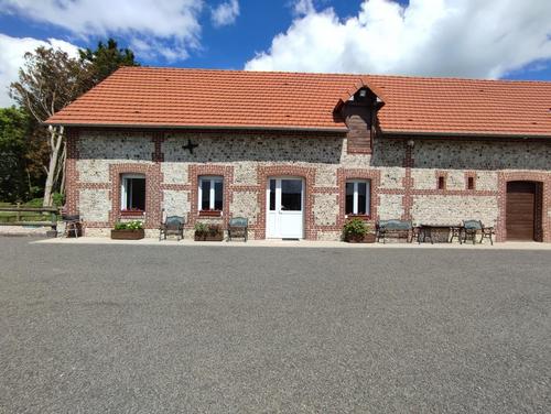 Gîtes de France® - La grange aux hortensias à Thiergeville