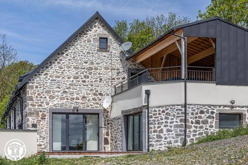 Gîte de la Bouay 9 personnes à Besse Et Saint Anastaise