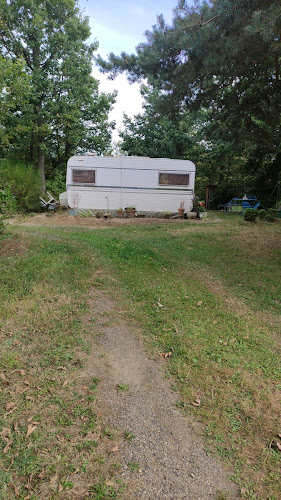 Camping Naturiste La Robertanne à Saint-Genest-Lerpt