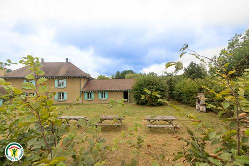 Poney club le manege enchante à MONTAGNIEU