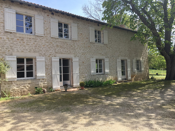 Gîtes du Domaine de Puy le Comte à Montamisé