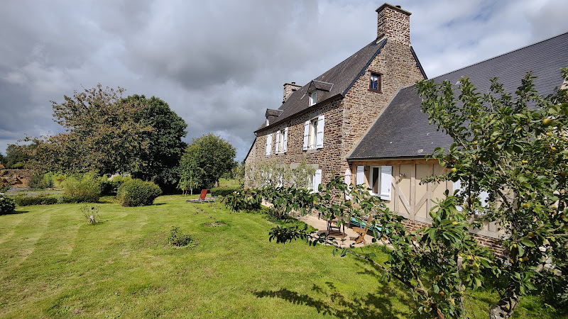 La Maison d Armandine (Hortensias & Magnolias) à Le Mesnil-Ozenne