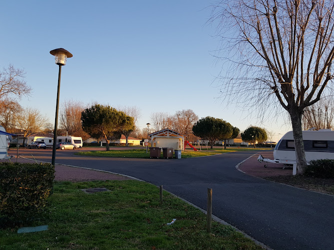 Camping Municipal de Braud-et-Saint-Louis à Braud-et-Saint-Louis