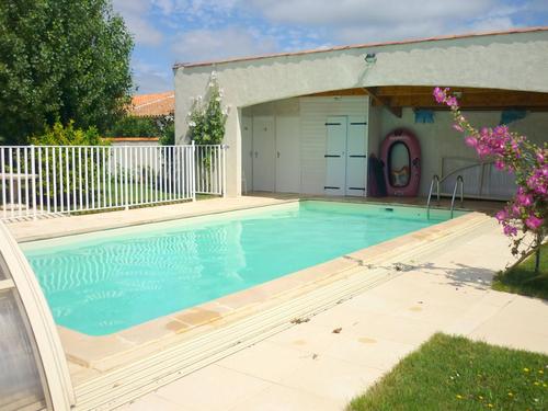 La Rose Trémière à Champagné-les-Marais