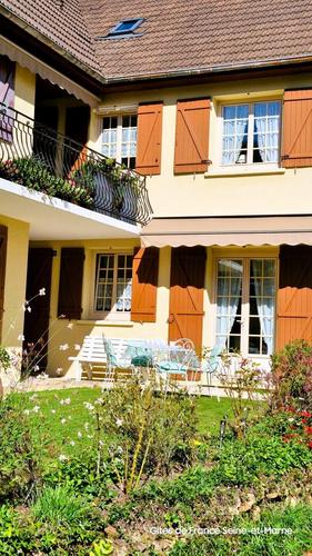 Au jardin de Nalla à Perthes-En-Gatinais