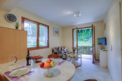 Logis Savoyard-Rez-de-chaussée à Sevrier