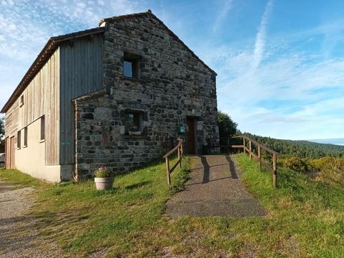 Gîte du Bez à Saint Etienne De Lugdares