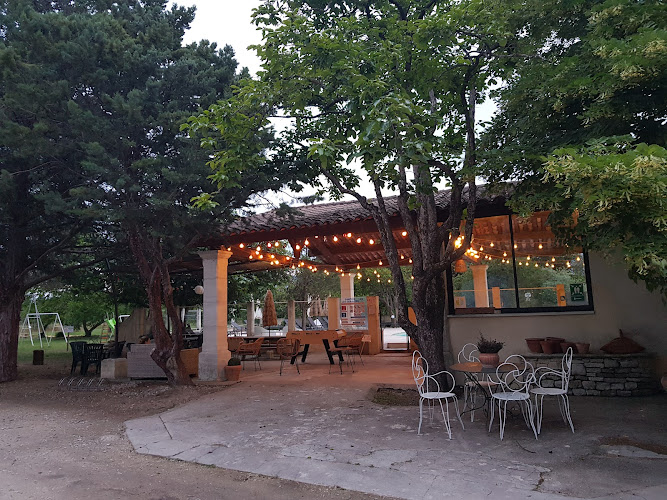 Camping Les Cerisiers à Robion