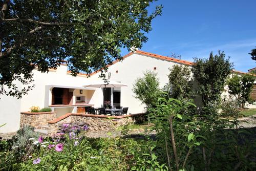 La casa del pou Llauro à Llauro