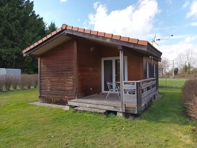 Gite les Chalets de la Garenne à Bromont-Lamothe