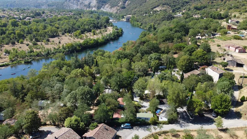 Camping le Mas de la Source à Sampzon
