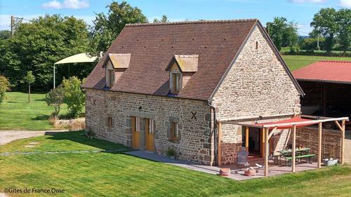 Domaine de La Blanchère - La Métairie à Athis Val De Rouvre